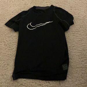 tight Nike boys medium shirt